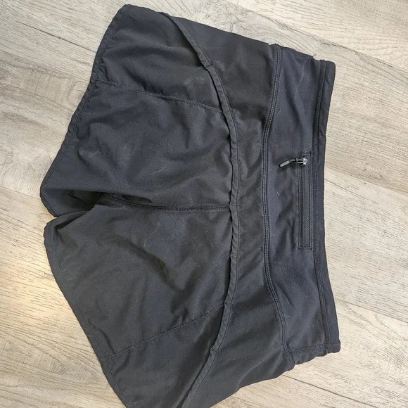 lululemon athletica Black Athletic Shorts - Picture 2 of 3